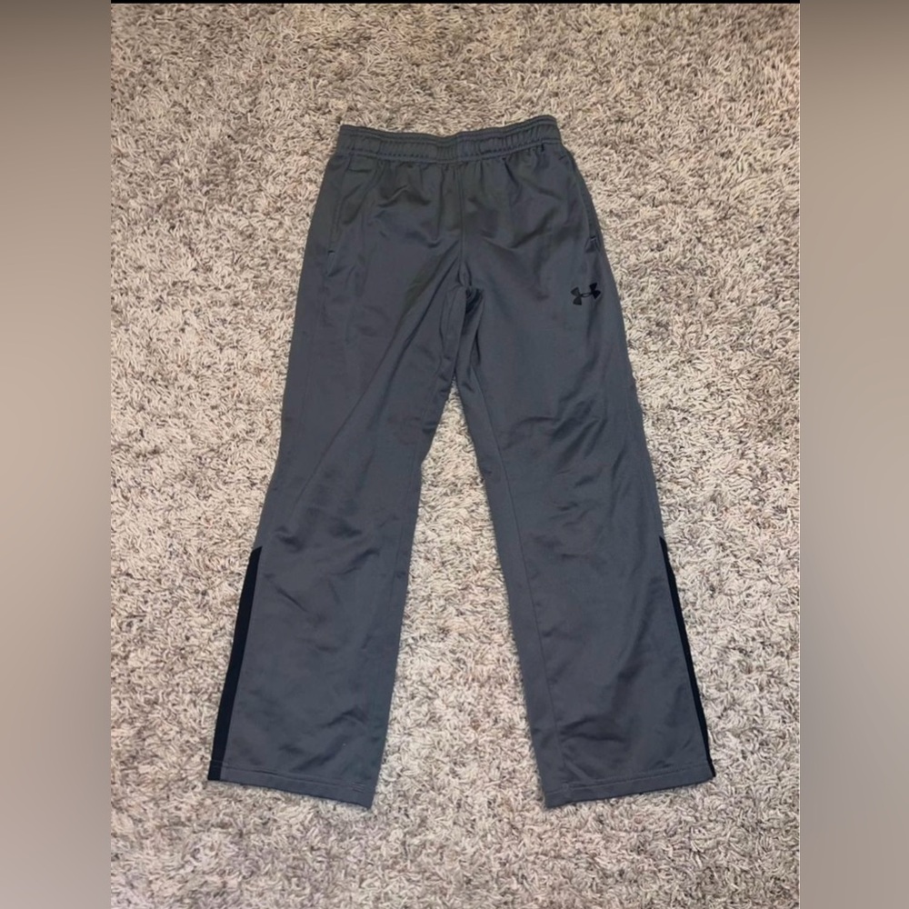 Boys medium gray under armour sweatpants elastic waist drawstring guc